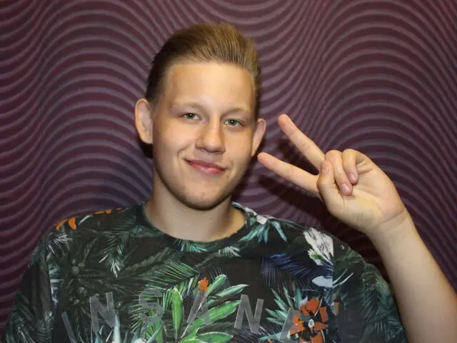 OskarShy Porn Vip Show